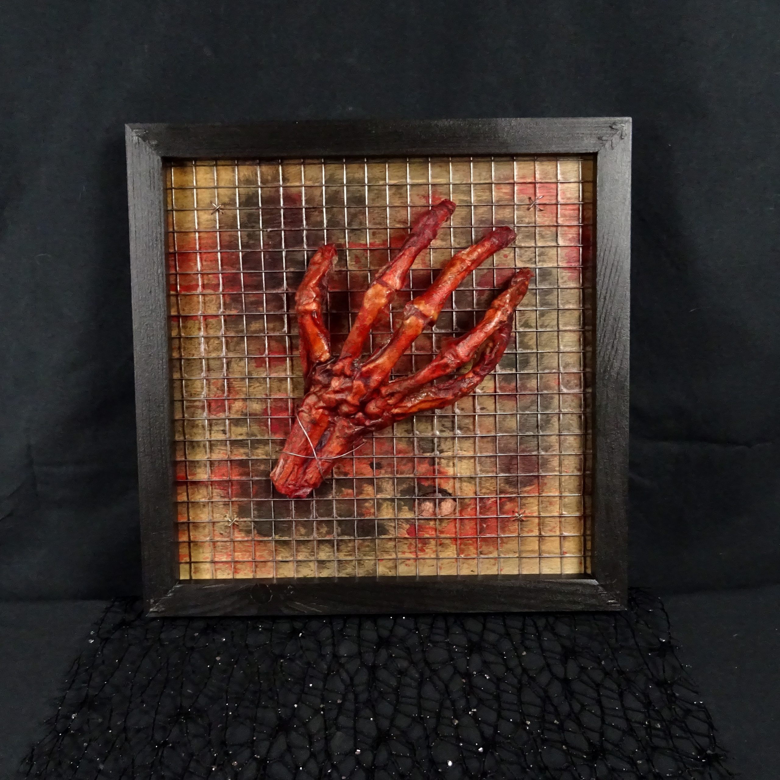 Realistic Severed Hand Display - Image 8
