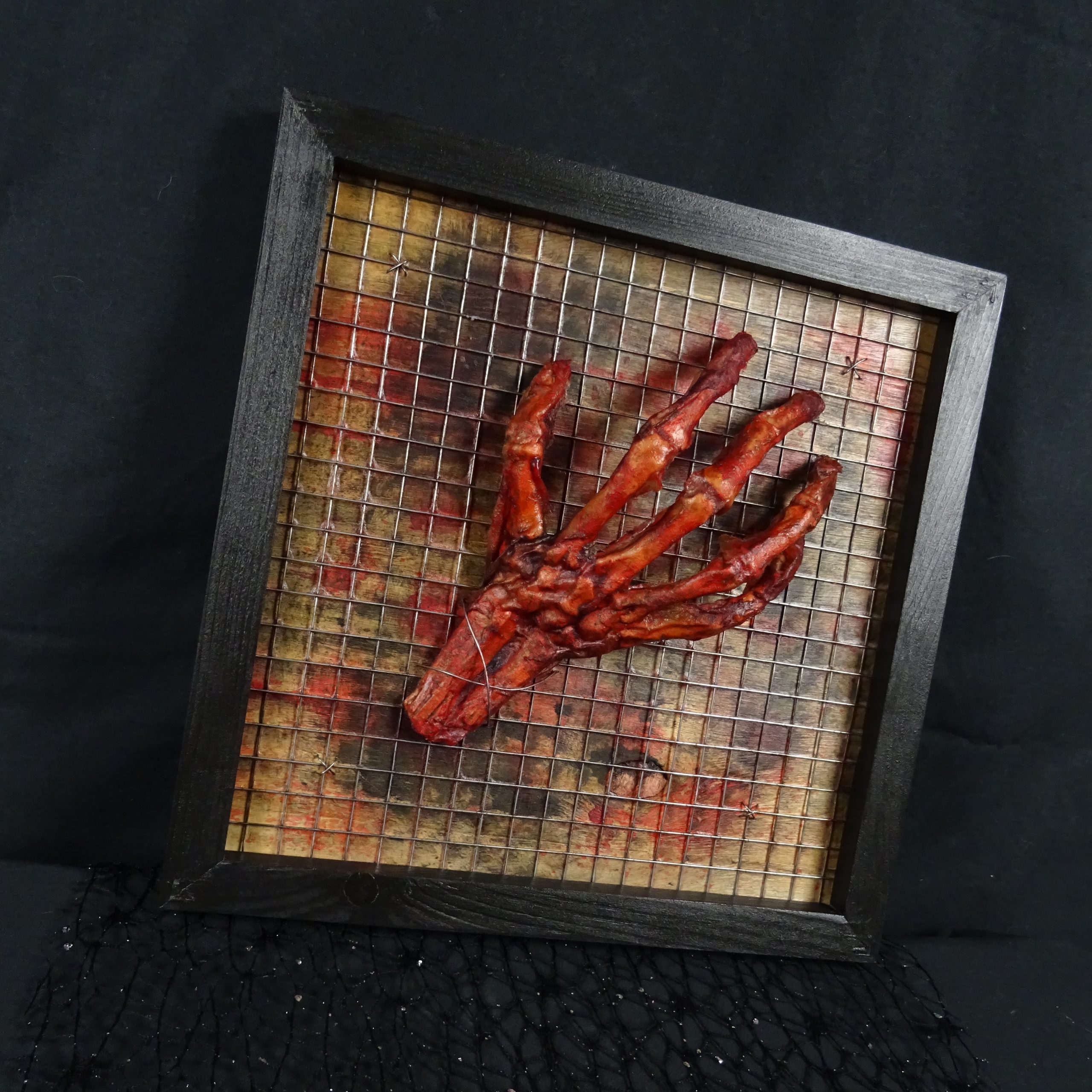 Realistic Severed Hand Display - Image 7